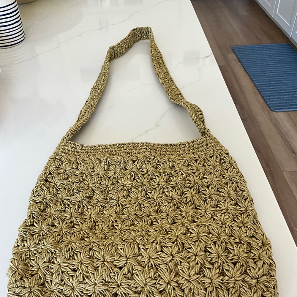NWOT CARRIE FORBES CROCHET CROSSBODY BAG IN GOLD/BEIGE